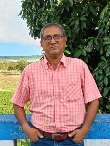 - Carlos Reyes Ramírez
